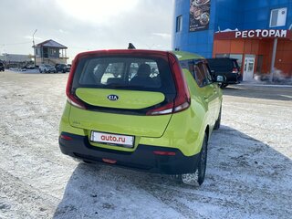 2020 Kia Soul III, зелёный, 1850000 рублей, вид 3