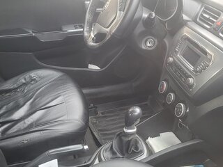 2016 Kia Rio III Рестайлинг, жёлтый, 750000 рублей, вид 1