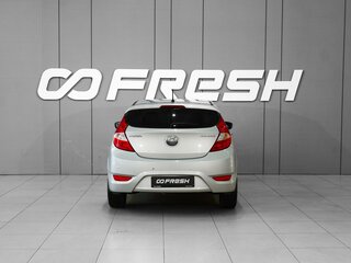 2013 Hyundai Solaris I, серебристый, 798000 рублей, вид 4