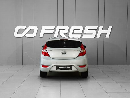 2013 Hyundai Solaris I, серебристый, 798000 рублей, вид 4