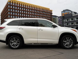 2014 Toyota Highlander III (XU50), белый, 3600000 рублей, вид 2