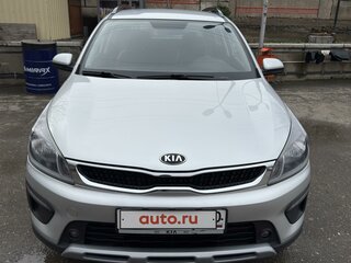 2020 Kia Rio X-Line IV, серебристый, 1625000 рублей, вид 2