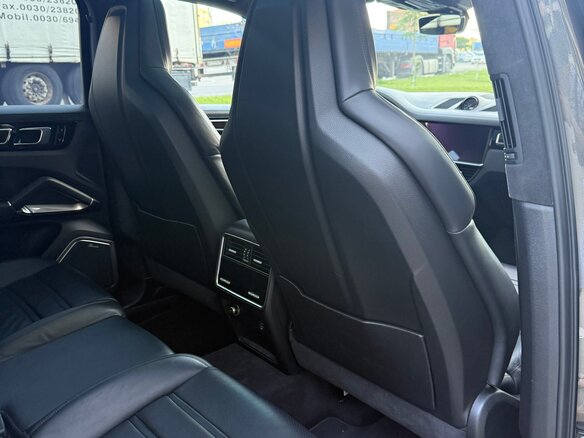 2019 Porsche Cayenne Turbo III, серый, 5700000 рублей - вид 36