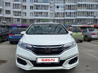 2017 Honda Fit III Рестайлинг, белый, 1145000 рублей, вид 3