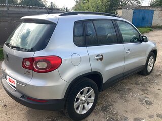 2010 Volkswagen Tiguan I, серебристый, 650000 рублей, вид 4