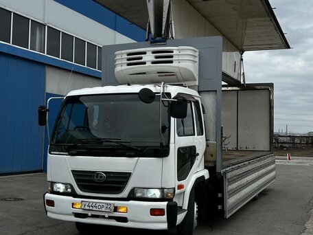 2004 Nissan Diesel, белый, 3500000 рублей, вид 2