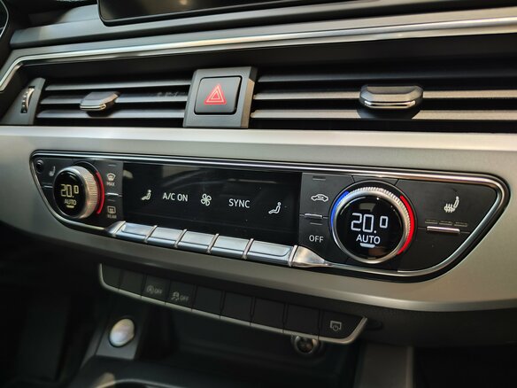 2018 Audi A4 V (B9), чёрный - вид 22
