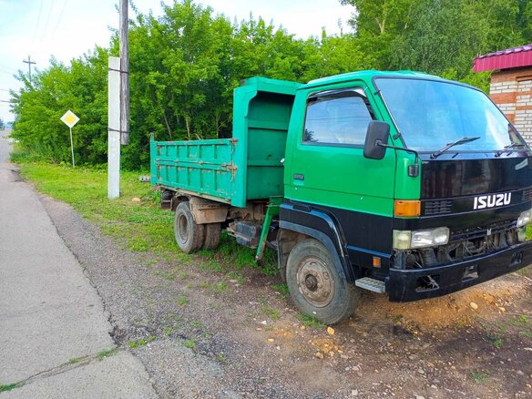 1989 Isuzu Forward (F-Series), зелёный, 2200000 рублей - вид 1