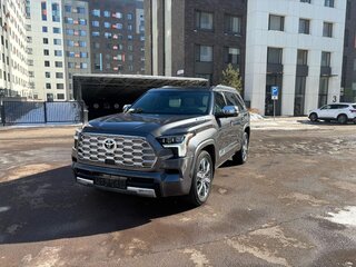 2023 Toyota Sequoia III, серый, 11000000 рублей, вид 2
