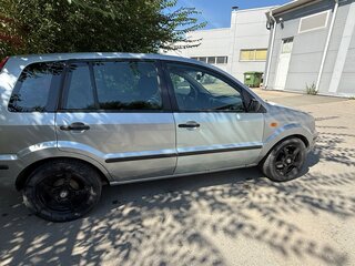 2005 Ford Fusion I, серый, 270000 рублей, вид 2