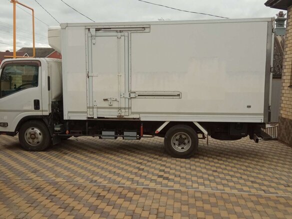 2010 Isuzu Elf (N-series), белый, 1650000 рублей - вид 8