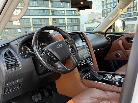 2021 Infiniti QX80 I Рестайлинг 3, белый, 6500000 рублей - вид 12