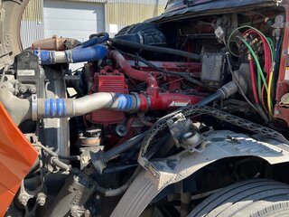 2010 Volvo VNL, оранжевый, 4300000 рублей, вид 5