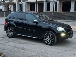 2008 Mercedes-Benz M-Класс 350 II (W164) Рестайлинг, чёрный, 1170000 рублей, вид 3