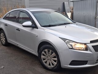 2010 Chevrolet Cruze I, серебристый, 470000 рублей, вид 1