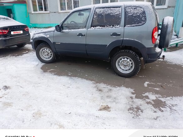 2015 Chevrolet Niva I Рестайлинг, серый, 405000 рублей - вид 3