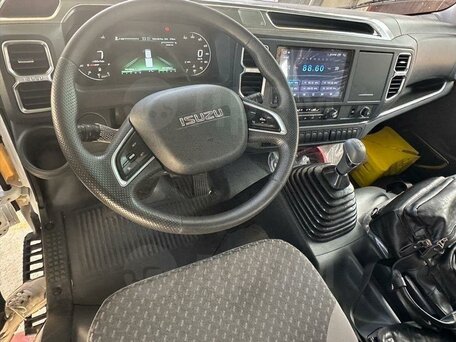 2025 Isuzu Elf (N-series), белый, 3600000 рублей, вид 5