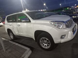2010 Toyota Land Cruiser Prado 150 Series, белый, 2800000 рублей, вид 3