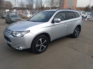 2013 Mitsubishi Outlander III, серебристый, 1459000 рублей, вид 1