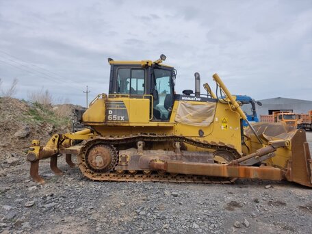 2014 Komatsu D65, жёлтый, 8500000 рублей, вид 1