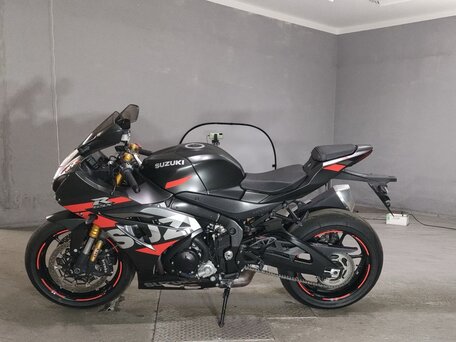 2021 Suzuki GSX-R 1000, чёрный, 1636000 рублей, вид 2