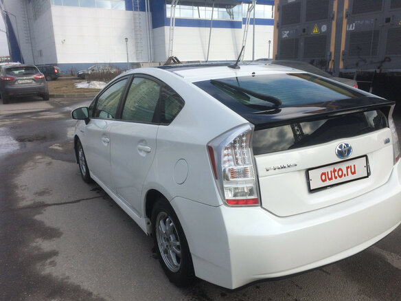 2009 Toyota Prius III (XW30), белый - вид 12
