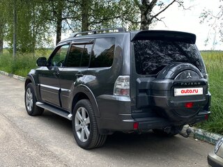 2012 Mitsubishi Pajero IV Рестайлинг 1, серый, 2500000 рублей, вид 4