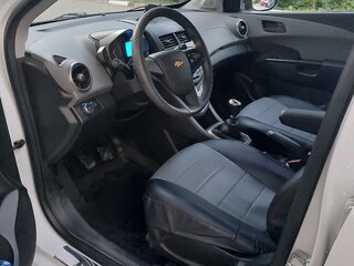 2013 Chevrolet Aveo II, белый, 790000 рублей, вид 5