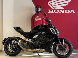 2025 Ducati Diavel V4, чёрный, 3300000 рублей, вид 2