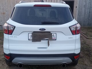 2018 Ford Kuga II Рестайлинг, белый, 1850000 рублей, вид 2