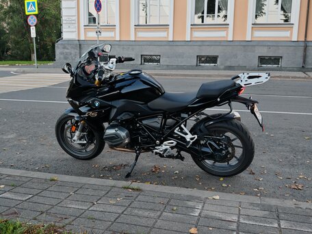 2018 BMW R 1200 RS, чёрный, 1000000 рублей, вид 4
