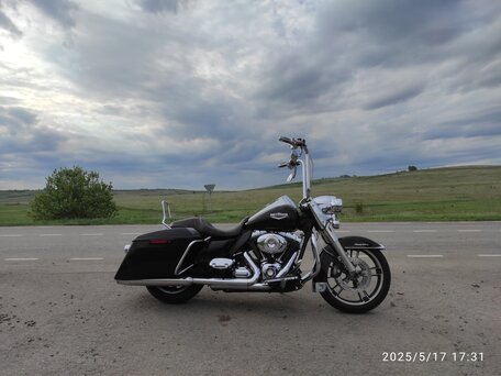 2014 Harley-Davidson Road King, чёрный, 1490000 рублей, вид 3