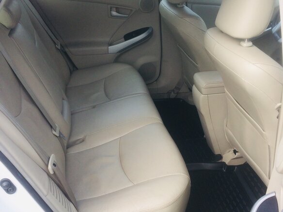 2009 Toyota Prius III (XW30), белый - вид 9