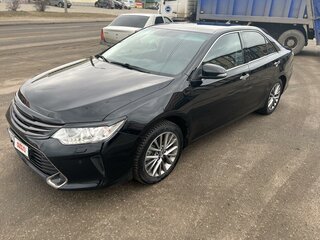 2017 Toyota Camry VII (XV50) Рестайлинг, чёрный, 2550000 рублей, вид 3