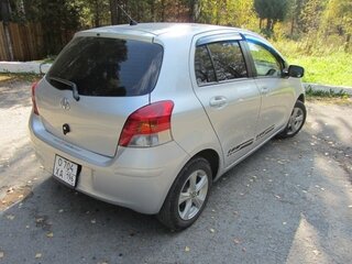2008 Toyota Vitz II (XP90), серебристый, 750000 рублей, вид 4