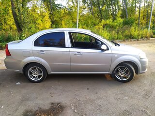 2008 Chevrolet Aveo I Рестайлинг, серебристый, 375000 рублей, вид 3