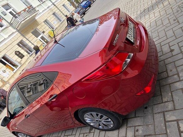 2015 Hyundai Solaris I Рестайлинг, пурпурный, 1300000 рублей - вид 5