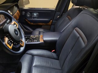 2019 Rolls-Royce Cullinan I (Series I), чёрный, 31500000 рублей, вид 5