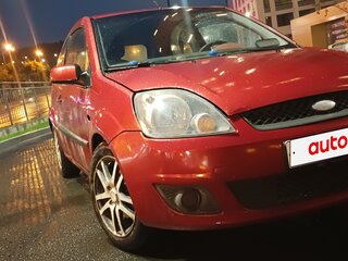 2006 Ford Fiesta Mk5, красный, 235000 рублей, вид 1