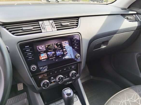 2020 Skoda Octavia III (A7) Рестайлинг, белый - вид 26