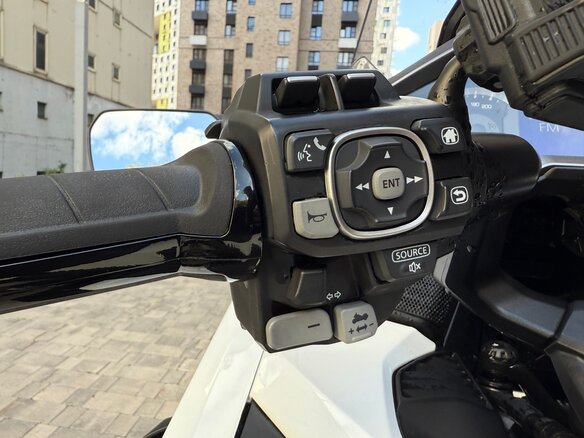 2021 Honda GL 1800 Gold Wing, белый, 2830000 рублей - вид 23