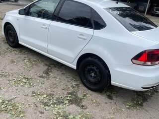 2016 Volkswagen Polo V Рестайлинг, белый, 1350000 рублей, вид 4