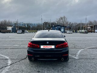 2019 BMW 5 серии 520d VII (G30/G31/G38), чёрный, 3099000 рублей, вид 3