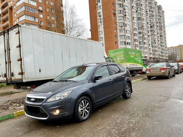 2011 Ford Focus II Рестайлинг, серый