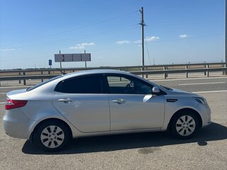 2012 Kia Rio 4-speed III, серый, 850000 рублей, вид 3