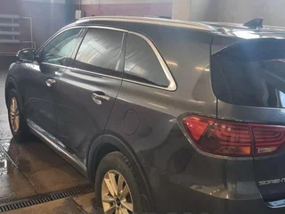 2018 Kia Sorento III Prime Рестайлинг, серый, 1900000 рублей, вид 4