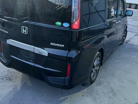 2016 Honda Stepwgn Spada V, чёрный, 2500000 рублей - вид 2
