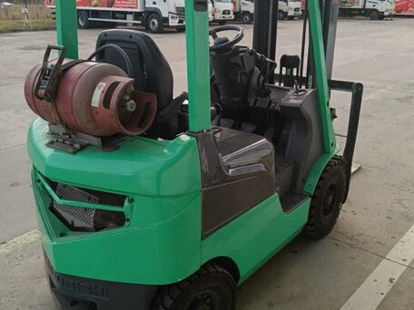 2012 Mitsubishi FG30NT, зелёный, 550000 рублей, вид 2