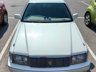 1998 Toyota Crown X (S150), белый, 1100000 рублей, вид 2