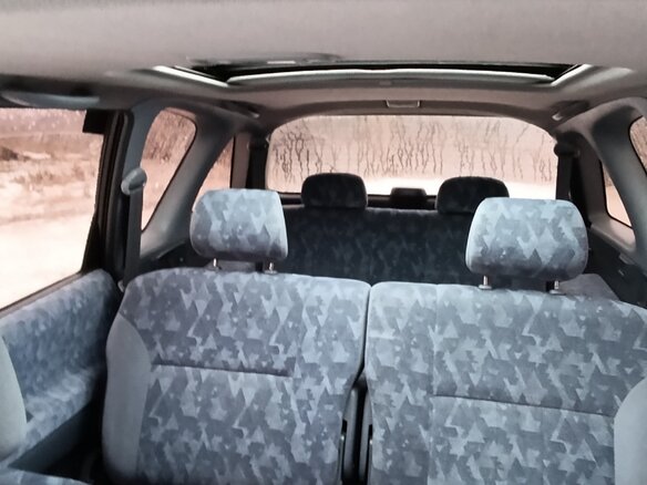 1998 Toyota Ipsum I (M10), серебристый, 500000 рублей - вид 21